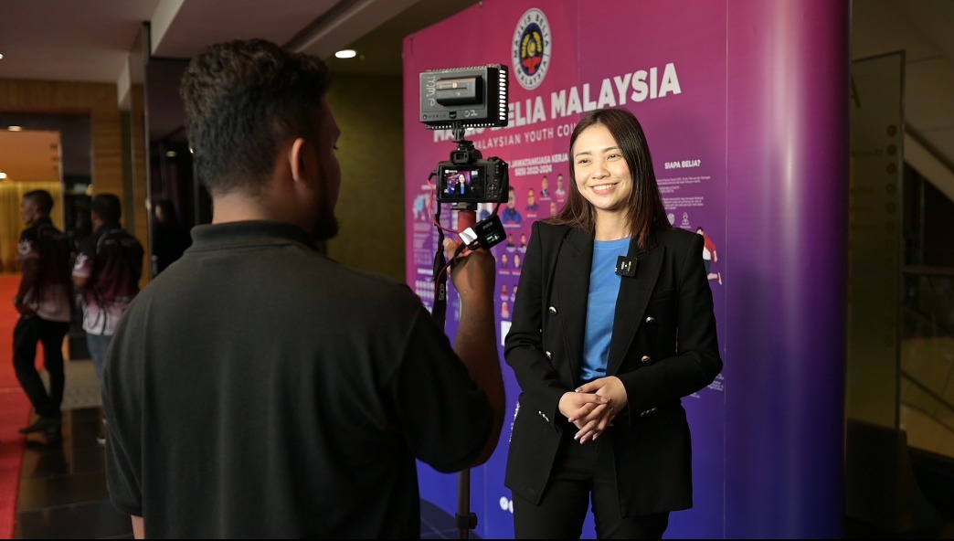 ReSkills Chief Activation Officer, Ms Yen Lee are being interviewed.