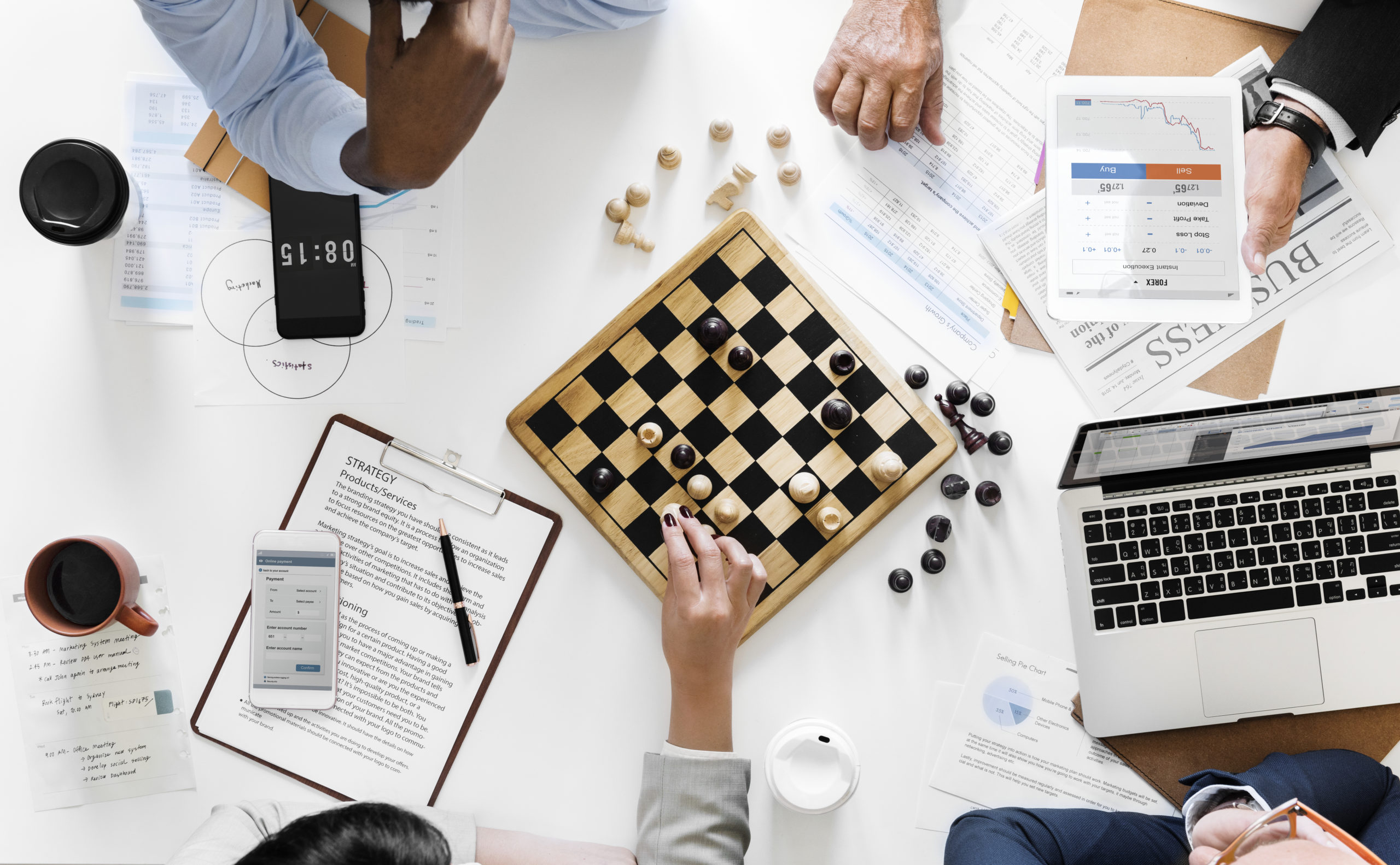 Move Strategically Navigating Career Changes: When and How to Make a Strategic Move